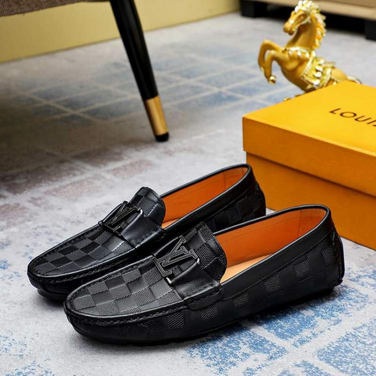 Picture of Louis Vuitton Shoes _SKULVsz38-44mnf031812011